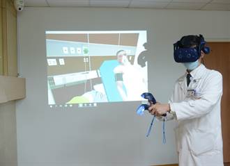 醫護培訓利器 HTC DeepQ用VR訓練新冠肺炎照護