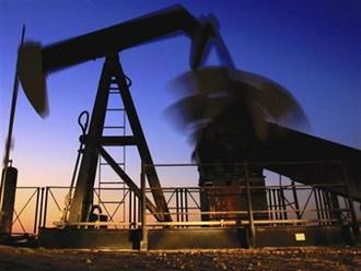 原油增產創史上最大單月漲幅 國際油價崩跌8％