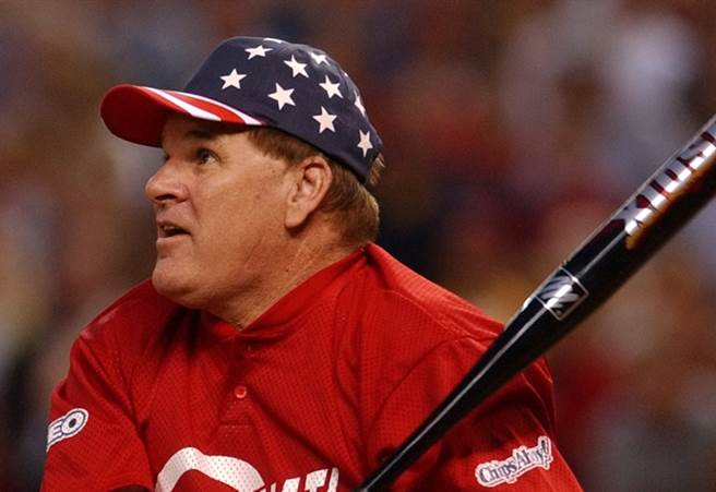 美职安打王彼得罗斯于2002年出战名人垒球赛。（美联社资料照）