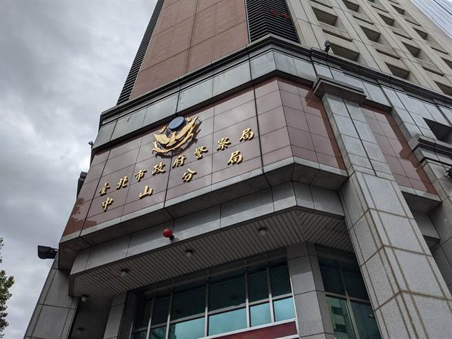 上海返国男子猝死北市防疫旅馆 今天期满出关已成尸体。（胡欣男摄）