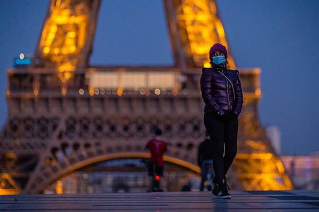 法国目前找到最早的新冠病毒，提前到去年12月底在巴黎，这项发现使新冠病毒的感染过程要重新研究。(图/新华社)