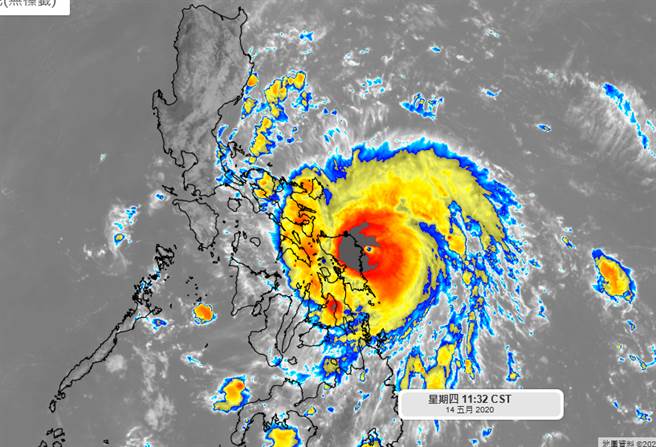 黄蜂颱风昨晚到目前结构长得不错，「但是跟2014年10月的黄蜂颱风比较起来只是小蜜蜂。（摘自吴圣宇脸书）