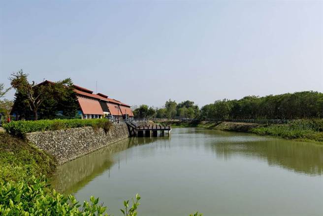 台南德元埤荷蘭村也有運河。（圖取台南旅遊網）