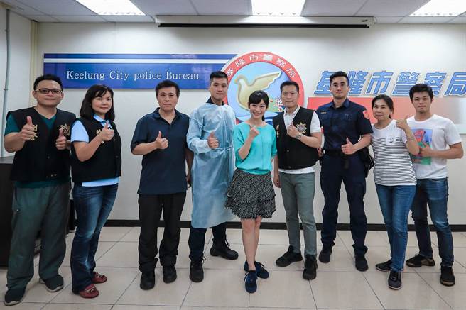 美女主播防疫！警拍影片防民眾被诈骗(图/基隆市警察局提供)