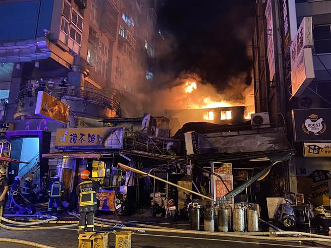 台中市中华路夜市今年5月间发生大火，16摊商损失惨重，纵火的26岁林姓男子因患有精神疾病获减刑。（陈淑芬摄）
