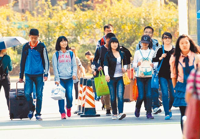 2014年南京大学开学景象。（新华社）