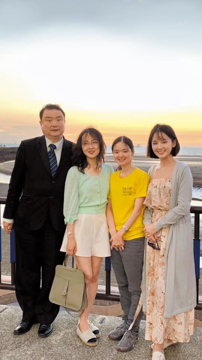 刘承武这辈子最大的愿望，就是让妻女三人无憾今生。（刘承武提供）