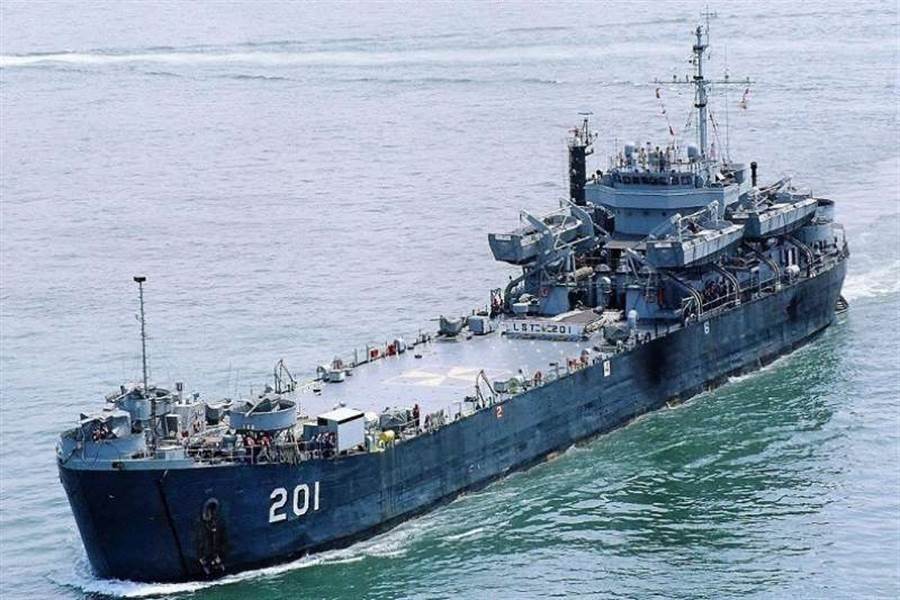 Sold ships. LST mk2. LST десантный корабль. Танкодесантный корабль LST. LST десантный корабль США.