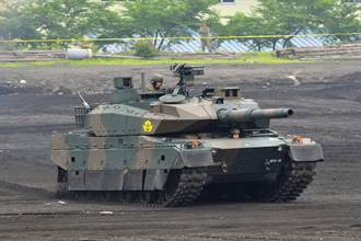 日本展示最新10式戰車 
