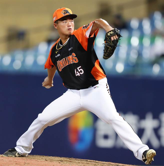 统一狮先发投手施子谦。（季志翔摄）