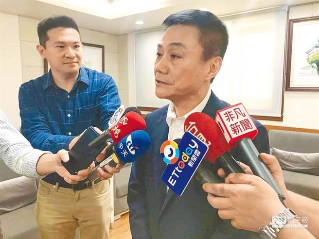 高雄市议长许崑源6日晚间传出坠楼身亡。（报系资料照）