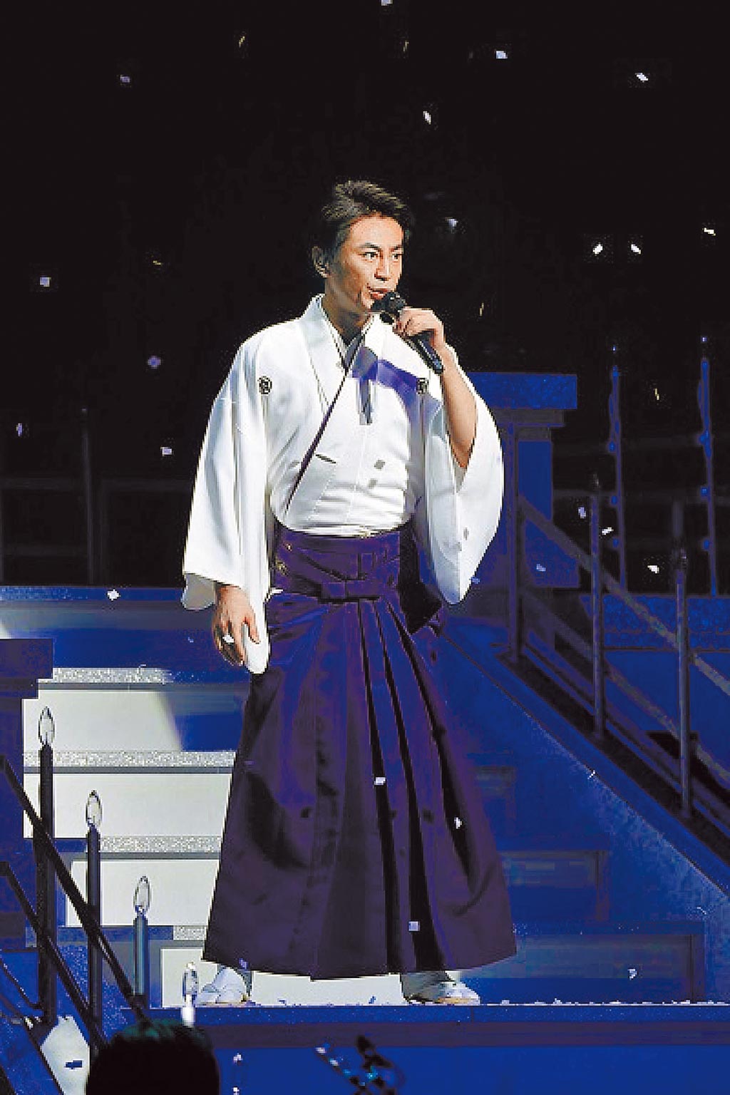 冰川清志42歲妖豔出擊 娛樂新聞 中國時報