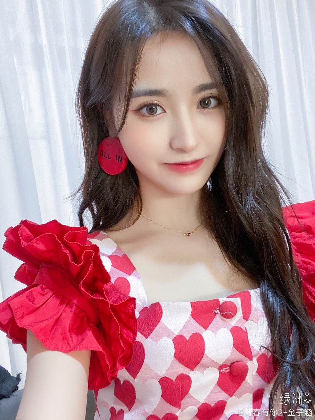 《青春有你》21歲小腰精金子涵曾獲美國華裔小姐季軍 - 名人 - 時尚