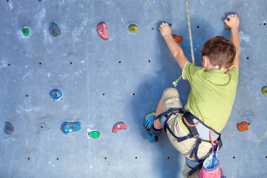 力量與技巧的結合！全台十大上攀、抱石攀岩館來了（示意圖／Shutterstock）
