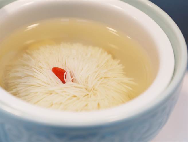 国宴名菜「菊花豆腐」。（示意图／达志影像）