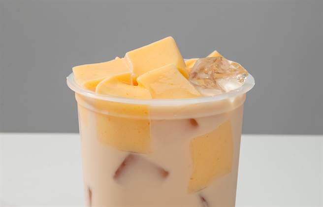 大陆一名施姓男子，由于酒驾遭到当地警方逮捕，在被拘留前却始终心心念念奶茶的味道，引起热议。(示意图／达志影像)