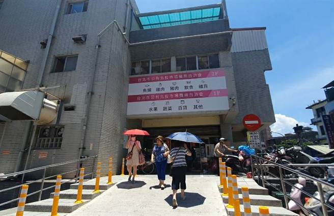 北市府拟斥资5亿翻修拥有近40年歷史的北投市场。(照片/游定刚 拍摄)