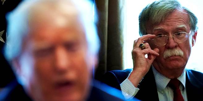 白宫前国家安全顾问波顿在新书中透露，美国背弃叙利亚的库德族后，川普下一个抛弃的对象有可能是台湾。（资料照／路透社）