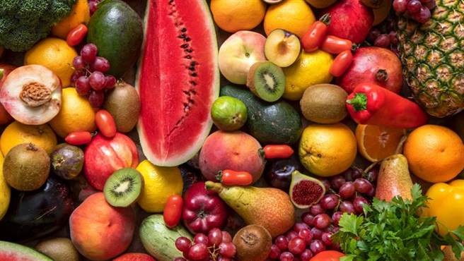 最不適合空腹吃的6種水果，恐刺激胃黏膜，反而對身體有害。(示意圖/達志影像)