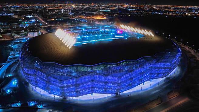 2022年卡達世界盃的「教育城體育場」，15日完工啟用。(摘自卡達世界盃籌委會官方推特)