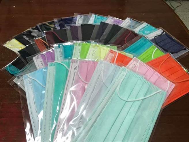 中卫口罩抢起来！Yahoo奇摩、PChome24h今开卖，各家懒人包。(图/摘自中卫脸书)
