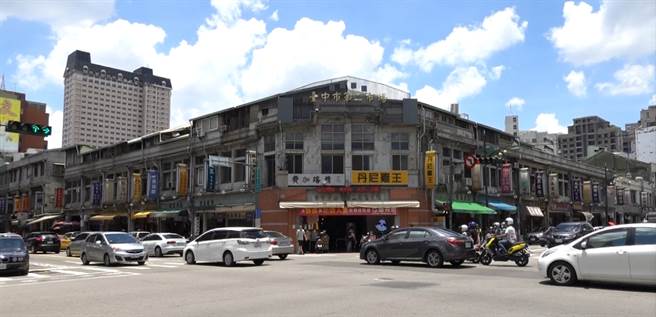 位于台中市中区三民路上的第二市场，日据时代是专卖高檔精品的市场。(照片/游定刚 拍摄)