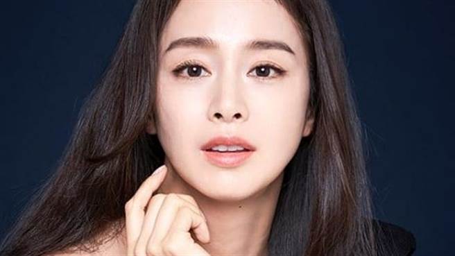 韓國天然美女 金泰希近況曝 40歲驚人美貌引萬讚 名人 時尚