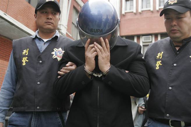 狠心杀害女老师黄安琳的凶嫌移送法办。（中时资料照 吴政峰摄）