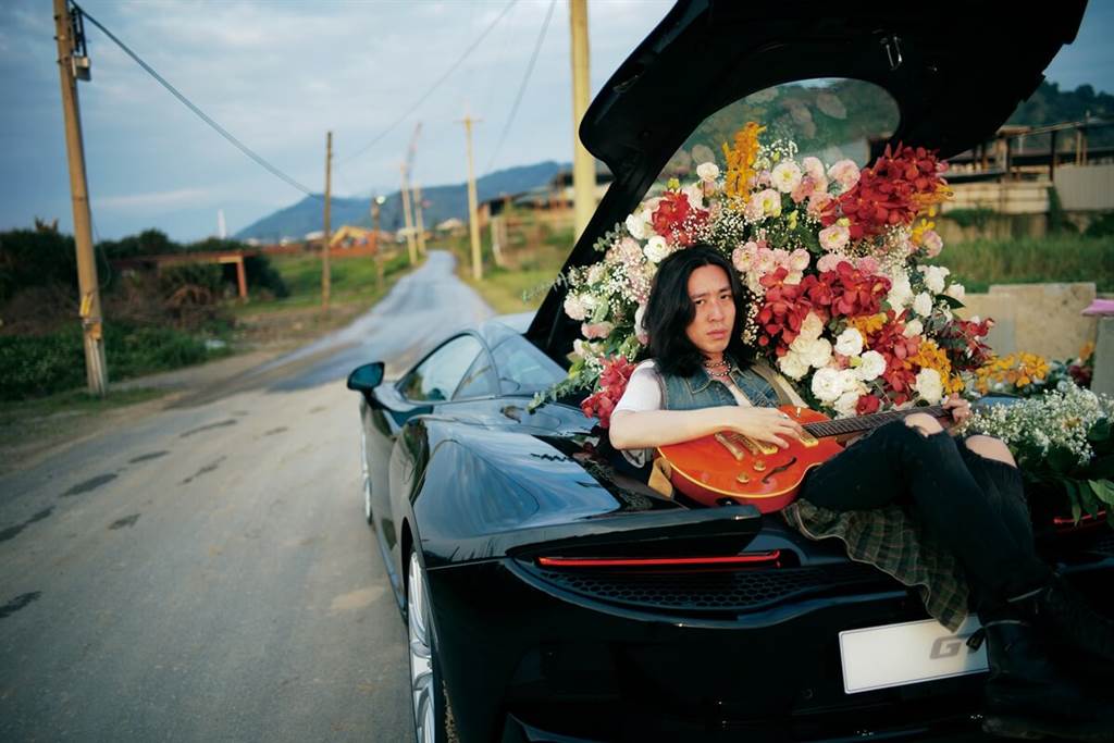 McLaren x 鬼才攝影師黃俊團跨界合作路途中 探索浪漫、未知與冒險