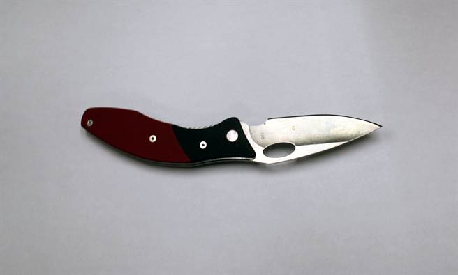 凶犯曾文钦当时所使用的折迭刀，就是这把刀将男童割喉致死。(中时资料库)