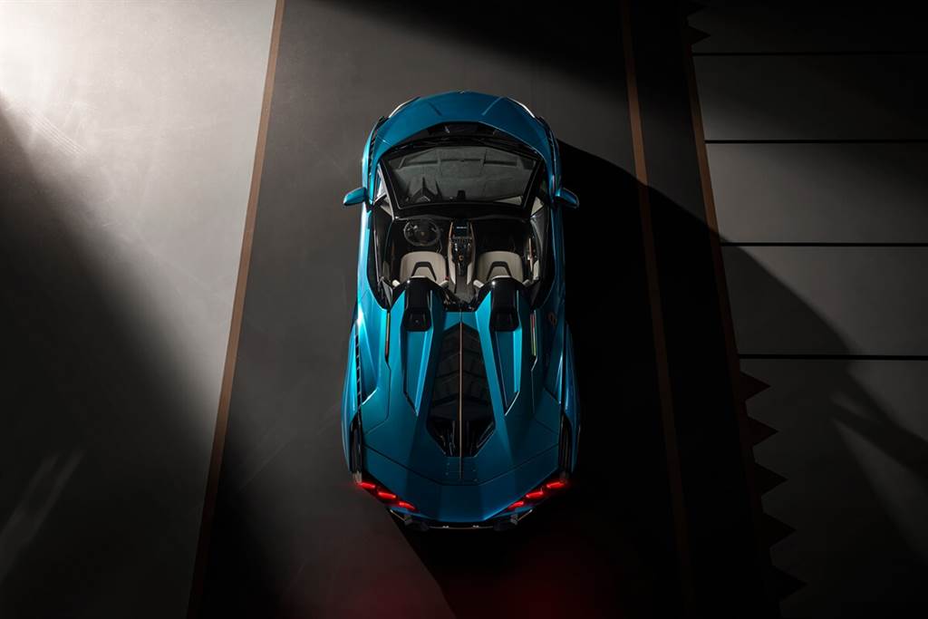 Lamborghini Sián Roadster亮相！零百加速僅慢0.1秒