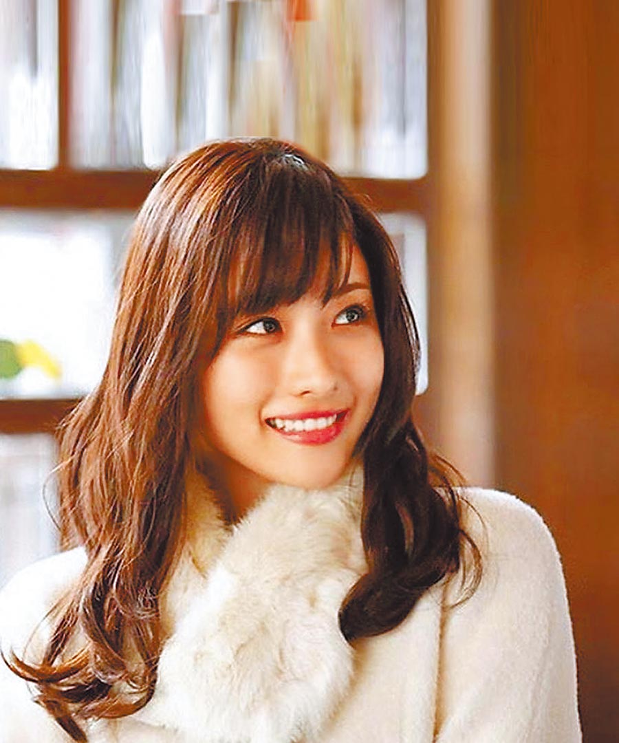 石原聰美以靈活演技將「小惡魔時尚」表現得淋漓盡致。圖片摘自網路