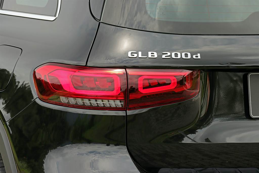 多變生活、一車搞定！2020 Mercedes-Benz GLB 200d