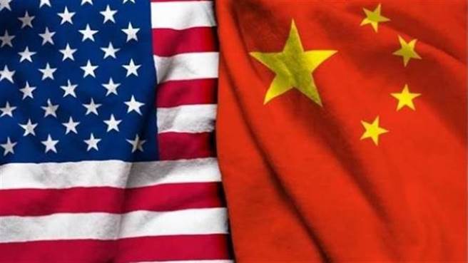 美中对立华府又出招，蓬佩奥：陆对南海资源声索违法。（达志影像／shutterstock提供）