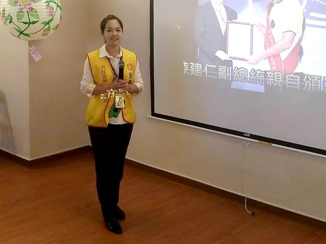 永庆房屋服务专员张芝涵协助社区参与评鑑，让她觉得相当有成就感。