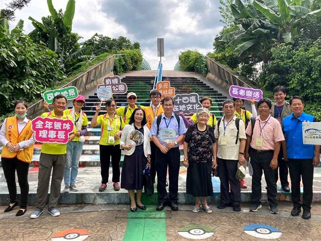 永庆房屋长期深耕社区，这次化身小帮手协助社区参与「金卓越社区选拔」。