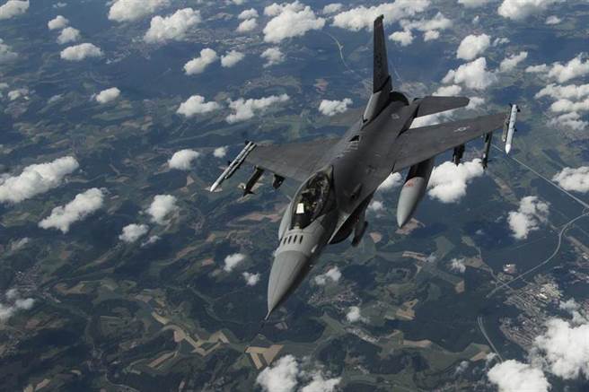 一架美國空軍F-16戰機的資料照。（美國空軍）