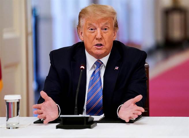 美国总统川普13日转贴美国CDC在内等「所有人都在撒谎」的推文。（资料照／路透社）