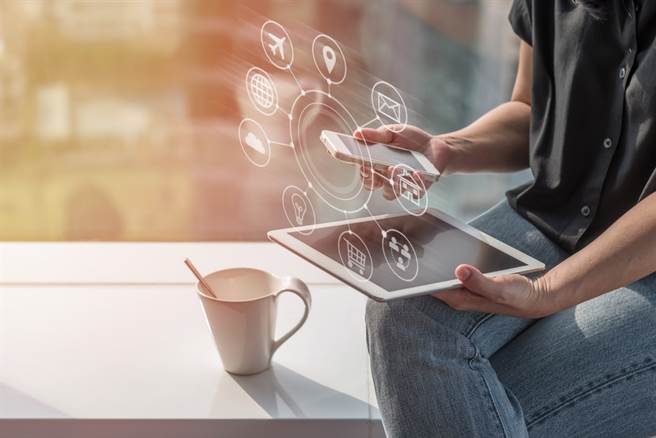 逝者的数位遗体是否应该继续存在。(图片来源／达志影像shutterstock提供)