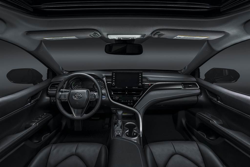 新增 TSS+ 2.5、懸浮式 DA 螢幕主機，2021 Toyota Camry 小改款亮相！