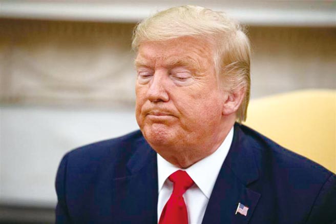 虽然川普看似为了竞选连任对北京来势汹汹，但据实际上川普对他的助手们透露，他并不希望与北京加深紧绷关系，并已排除再进一步对香港行政首长林郑月娥等高官实施制裁。（美联社）