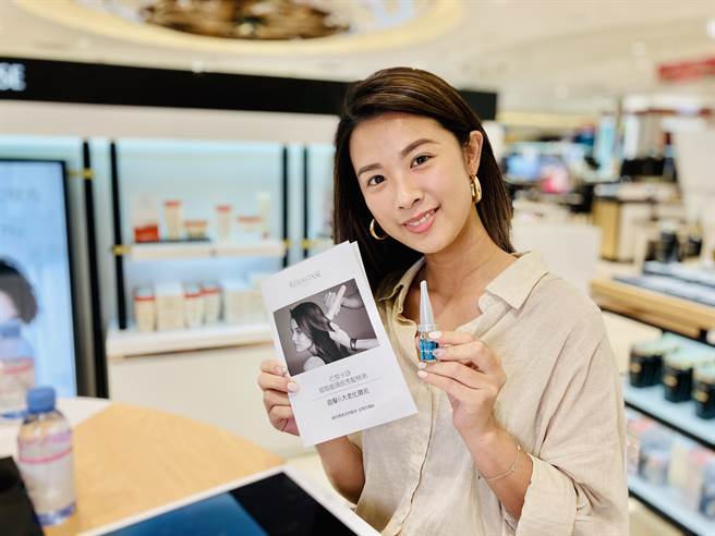 在巴黎卡诗做超智能头皮秀髮检测，即可体验1整瓶巴黎卡诗安瓶。（图／邱映慈摄影）
