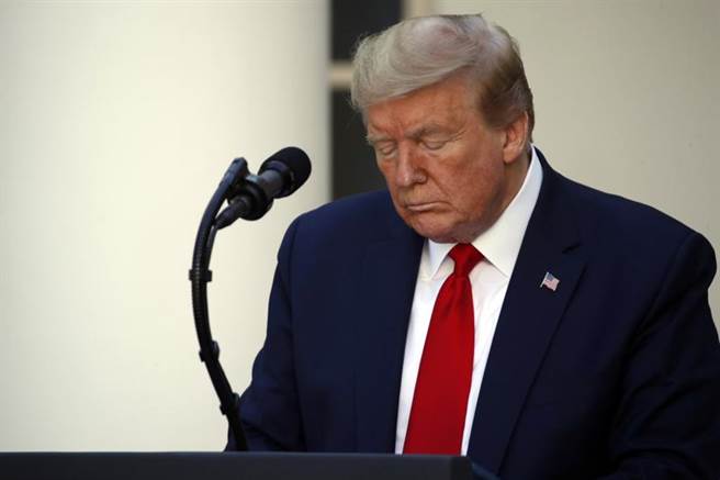 川普表示，关于美国与大陆或其他国家合作研发疫苗持正面态度，「我们愿意与任何人合作，只要能带给美国好的结果」。（美联社）