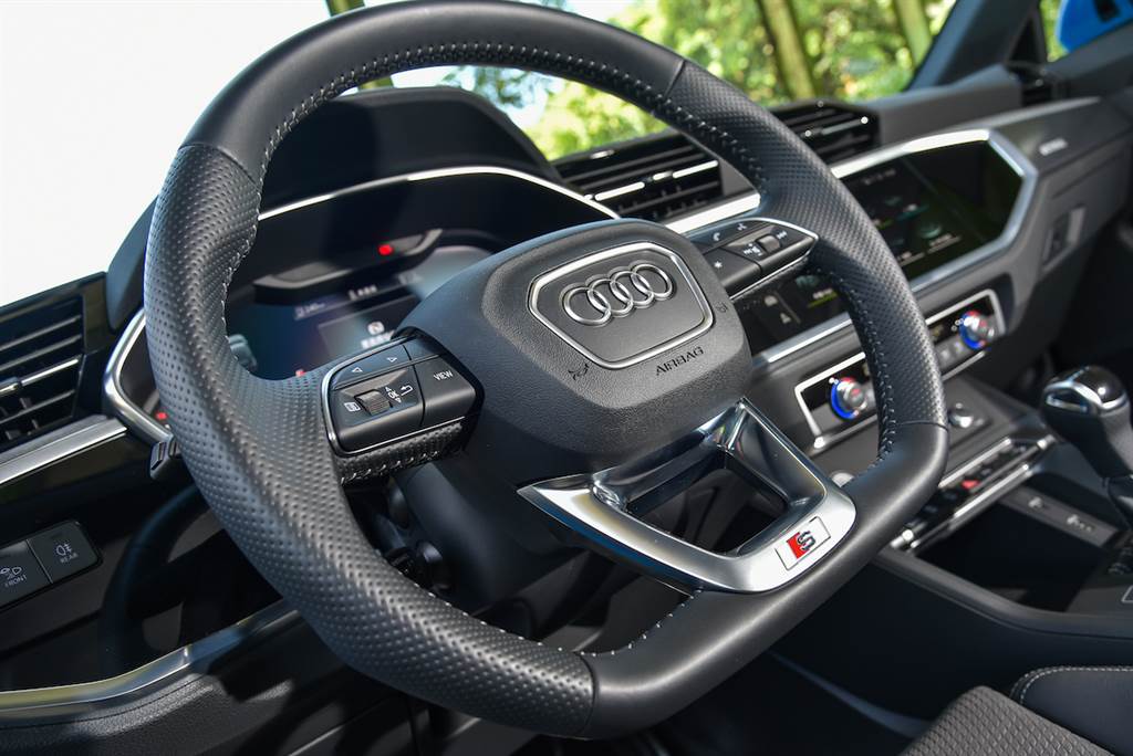 一種帥氣、二種詮釋 2020 Audi Q3 40TFSI Quattro /Q3 Sportback 35TFSI 