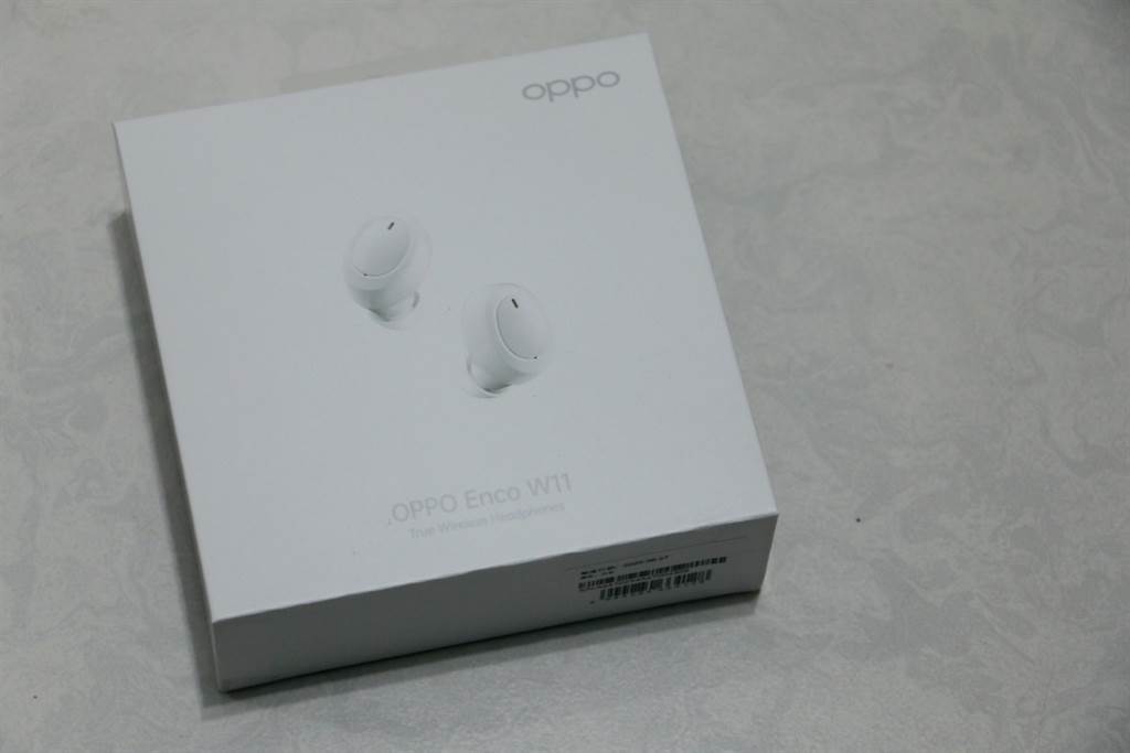OPPO Enco W11無線耳機包裝盒。（黃慧雯攝）
