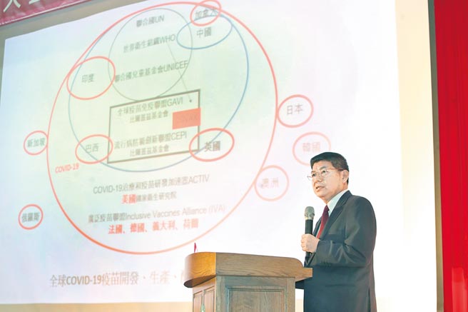台大公衛學院院長詹長權昨日表示，台灣存在潛在無症狀個案。（鄭任南攝）
