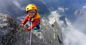 史上最年輕！3歲男童登上破萬英尺高山：我很享受過程