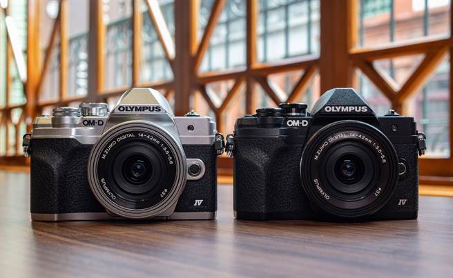 OLYMPUS在台推出OM-D系列全新力作E-M10 Mark IV。（OLYMPUS提供／黄慧雯台北传真）
