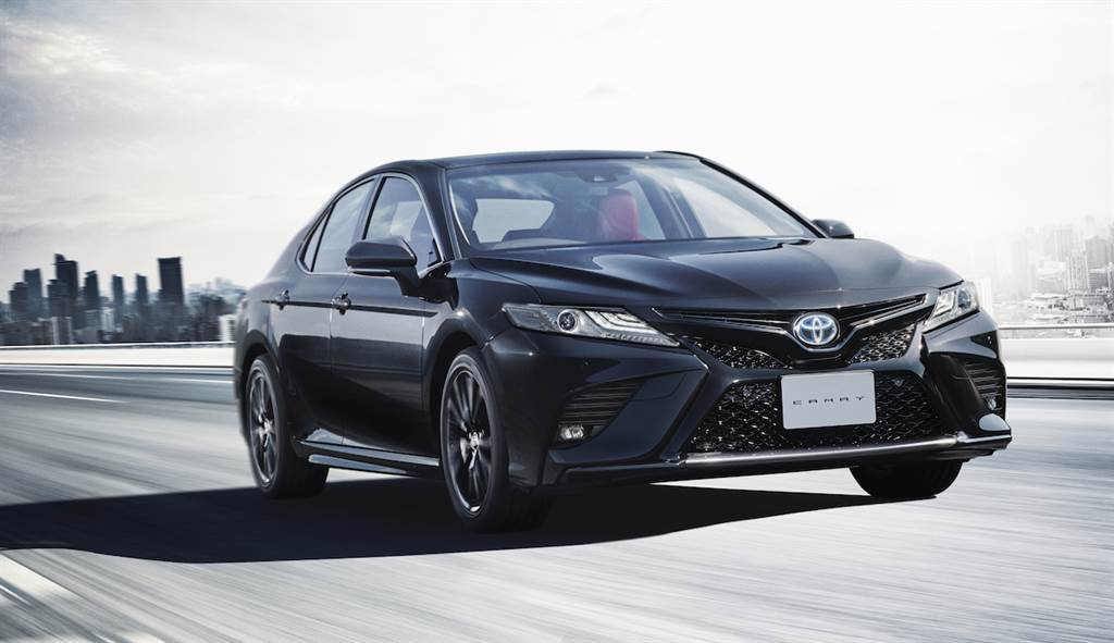 慶祝誕生 40 週年，Toyota Camry 日規推出特別仕様車「WS“Black Edition”」、安全配備同步強化