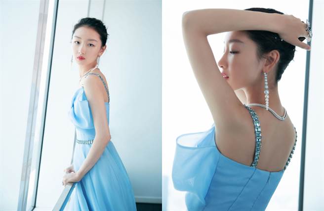 周冬雨抹胸裙秀圆润曲线 胸前蝴蝶结太吸睛（图／摘自微博@ 周冬雨工作室）